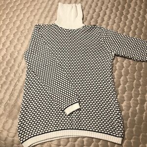 Karen Scott Textured Knit Turtleneck Sweater- Small
